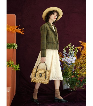 بدلة قصيرة من الصوف منقوشة 