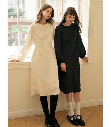 Besticktes dreidimensionales Spitzenkleid aus Seidenstruktur