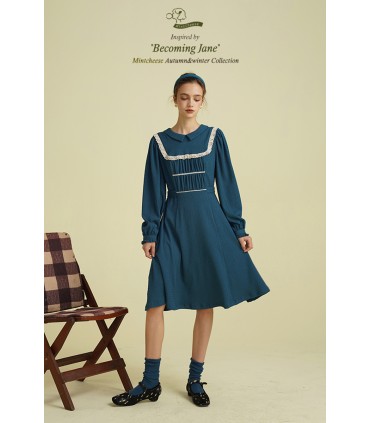 Đầm tay dài phối ren họa tiết xếp li 