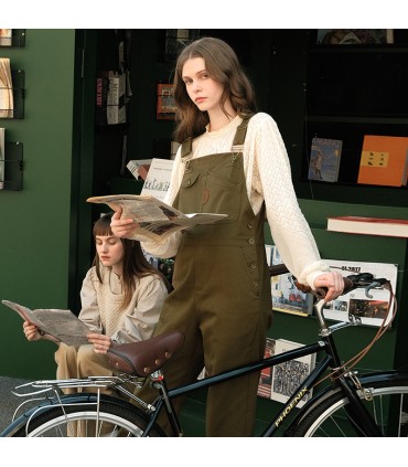 Flotte overalls med lædermærket dekoration 