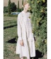 Robe longue asymétrique en dentelle à col montant