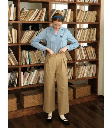 Geborduurd literair blauw overhemd met kraag 