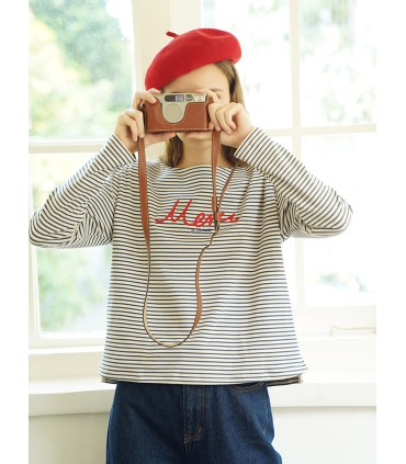 Áo thun dài tay sọc thêu chữ 