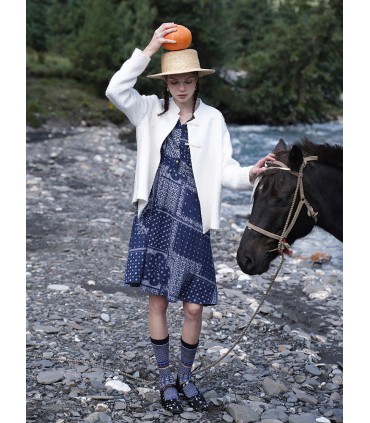 Robe imprimée à manches longues et col en V rustique rustique 