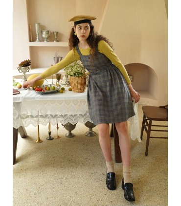 Enhalsad tunn långärmad T-shirt med bottenskjorta