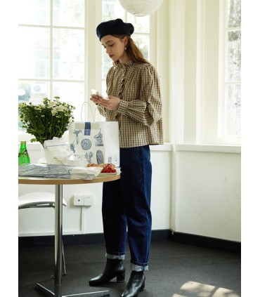 Camisa clásica con cuello de encaje a cuadros 