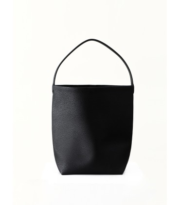 High-quality, lightweight and versatile cowhide handbag 