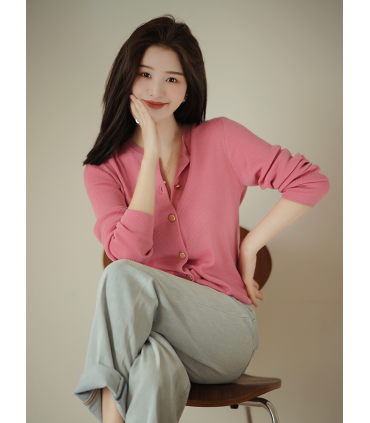 Dzianinowy kardigan wełniany na wszystkie mecze