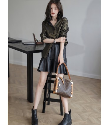 Rok kulit asli Rok A-line bertekstur 