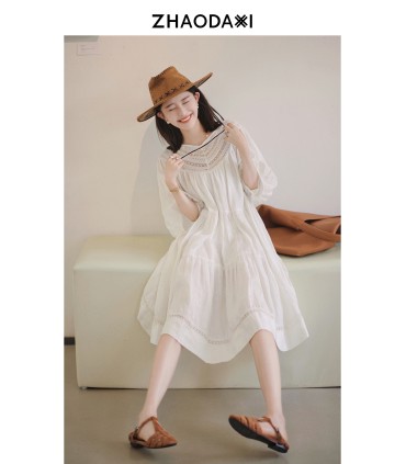 Temperamen Elegan Gaun Renda Modis