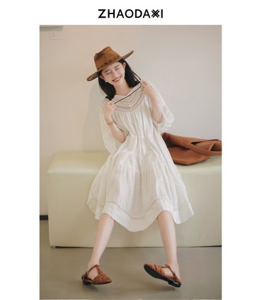 Temperamen Elegan Gaun Renda Modis