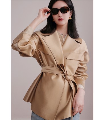 Windjacke aus Seidenwolle Windjacke mit minimalem Windrevers 