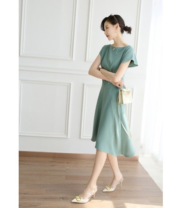 Vestido de acetato irregular com cintura fina