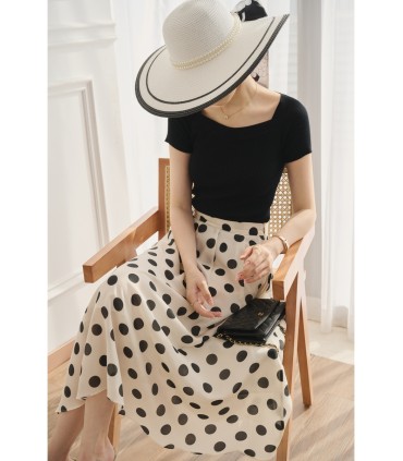 T-shirt tricoté coupe slim col carré à chevrons en laine 