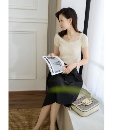 Áo thun dệt kim ôm vừa vặn cổ vuông cổ vuông bằng len 