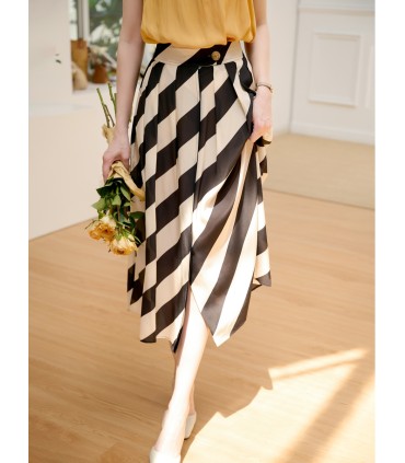 Skirt lipit sutera bergaris A-line 