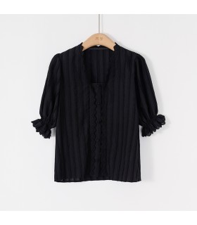 Chemise manches courtes bouffantes col V 