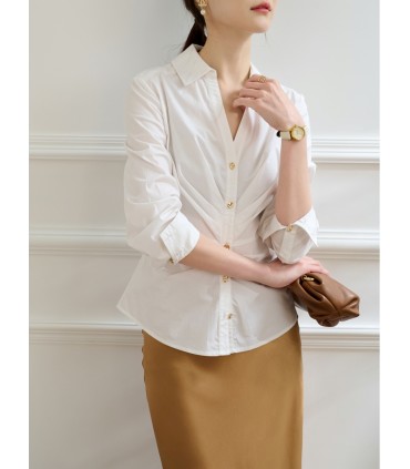 Camicia bianca con scollo a V snellente in vita pieghettata