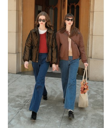 Pantalon en denim ample taille haute légèrement évasé bleu foncé à double poche 