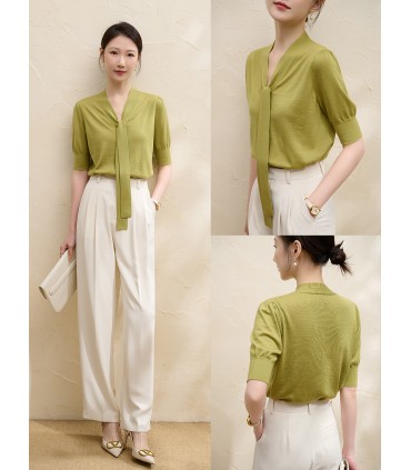 Top in maglia con colletto flottante in lana