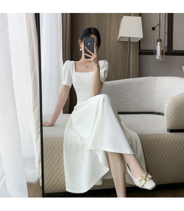 Certificat de style déesse Petite robe blanche