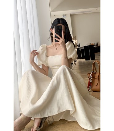 Áo dài tay phồng eo Tea Break Nhẹ nhàng gió dài 