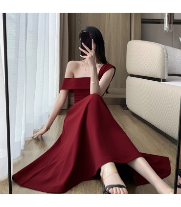 收腰端庄大气宴会礼服长裙