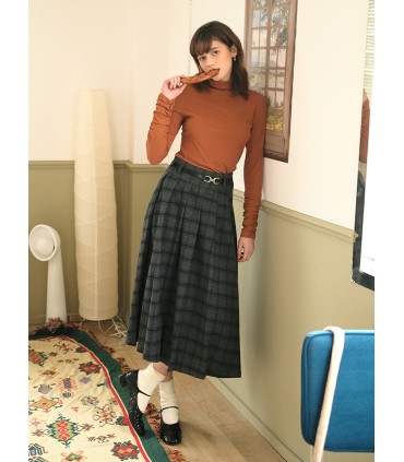 Robe plissée en laine à taille large 