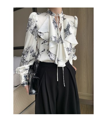 Blusa chique, linda e versátil de manga comprida com babados 