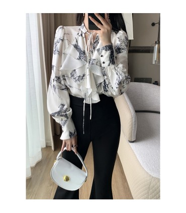 Blusa chique, linda e versátil de manga comprida com babados 