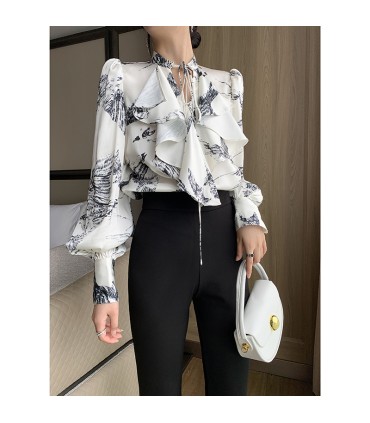 Blusa chique, linda e versátil de manga comprida com babados 