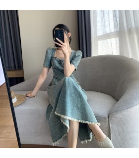 Skirt Panjang Leher Persegi Retro 