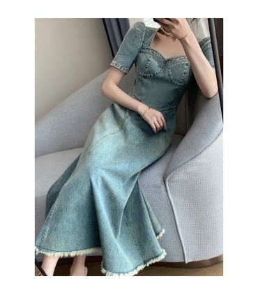 Jupe longue rétro à col carré 