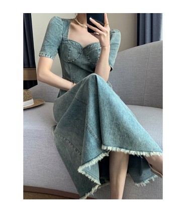 Jupe longue rétro à col carré 