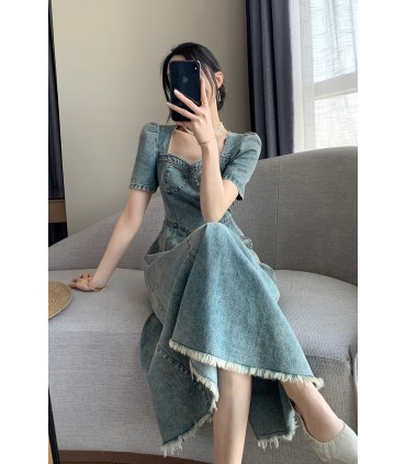 Jupe longue rétro à col carré 