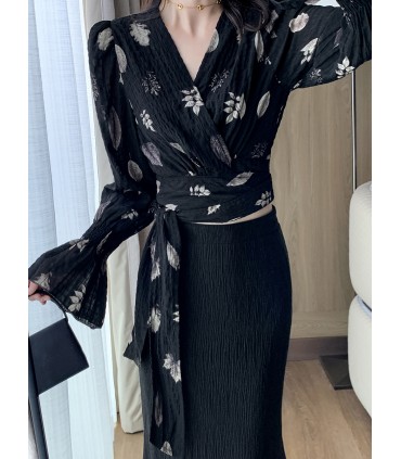 Modieuze en stijlvolle top met wijde mouwen en taille 