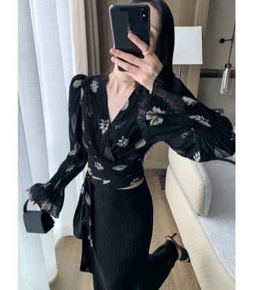 Modieuze en stijlvolle top met wijde mouwen en taille 