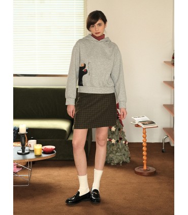 Sweater Bertuah Kaki Kucing Hitam