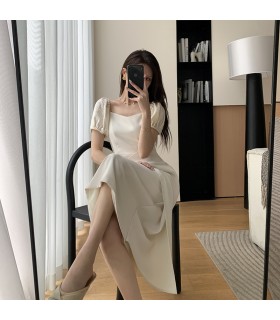 Đầm midi tay phồng cổ vuông