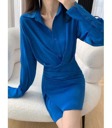 Camisa cintura falda azul de viaje 