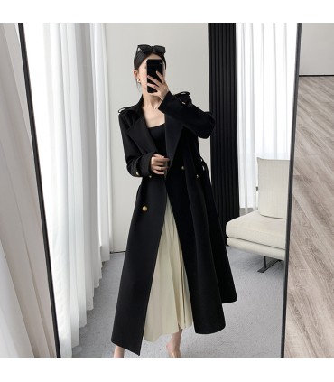 Mellanlång kappa i Hepburn-stil 