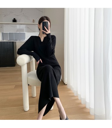 With coat and bottoming skirt 