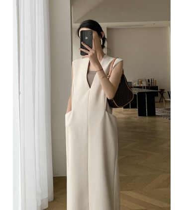 女神范V领通勤长裙