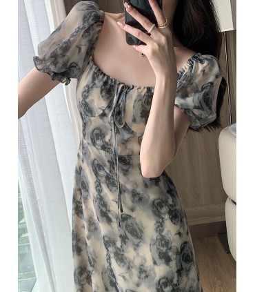 Lange rok met lichte, luxe taille en vierkante hals met print 