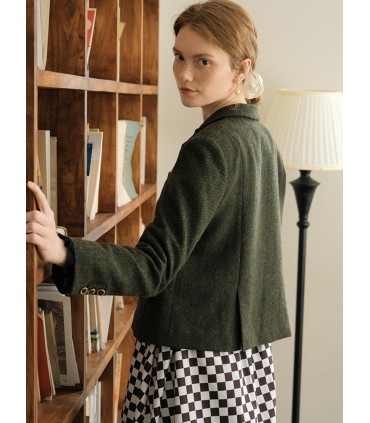 Delicate buckle short suit jacket 