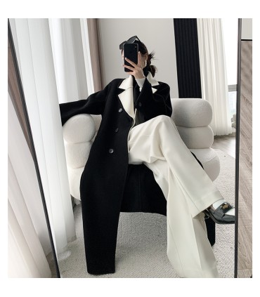 Áo khoác len phong cách Hepburn 