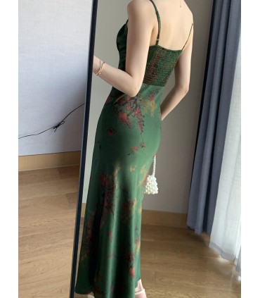 高级感御姐缎面碎花裙子