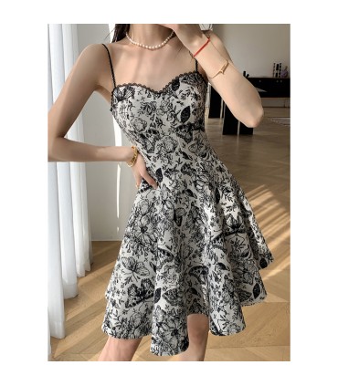 Kurzer Blumenrock mit Tea Break-Taille 