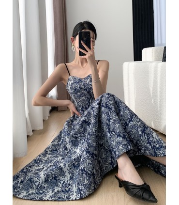 Saia longa jacquard leve, luxuosa e de estilo suave