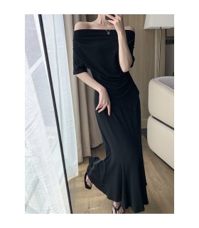 高腰赫本风针织小黑裙